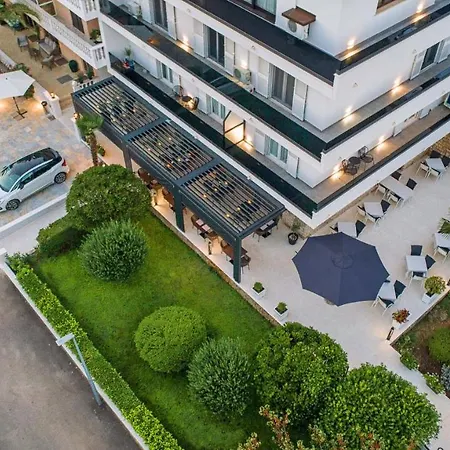 Sidro Bed and Breakfast Βόντιτσε