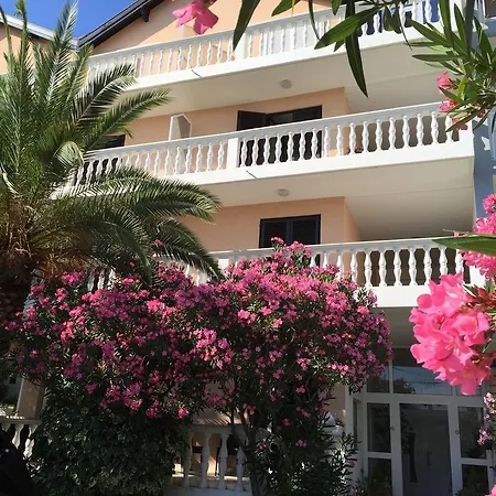 Bed and breakfast Sidro 4*