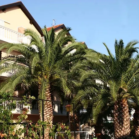 Bed and breakfast Sidro 4*
