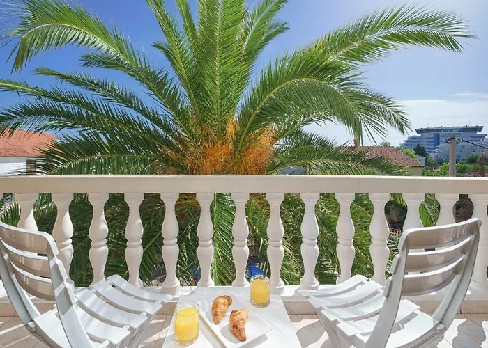 Sidro Bed & Breakfast 4*