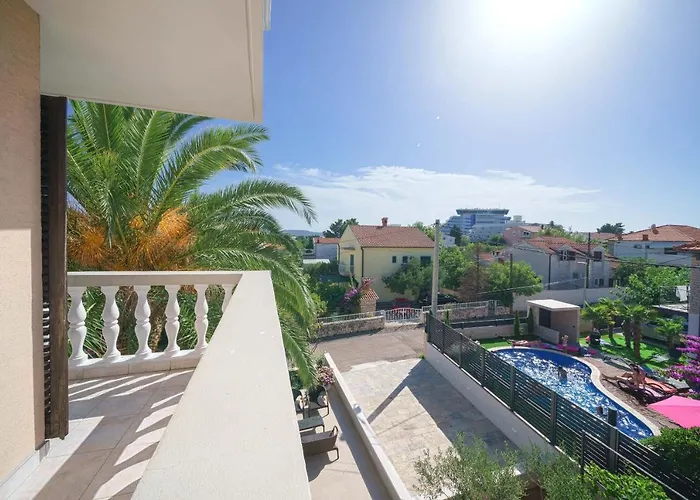 Sidro Bed & Breakfast 4*